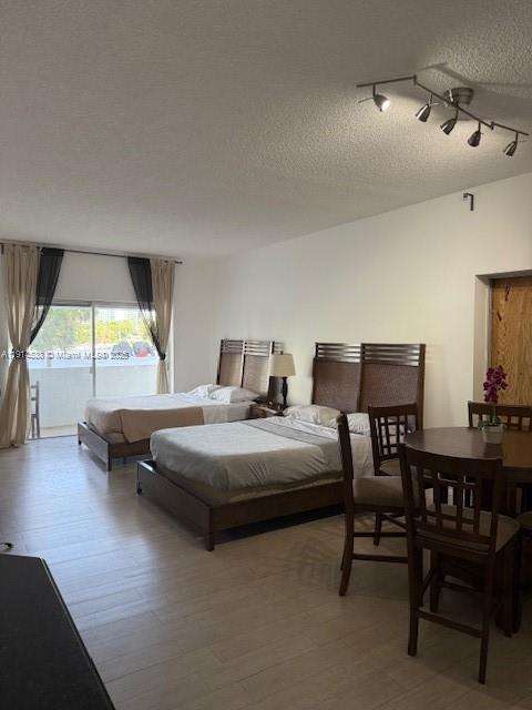 Small Image of 500 BAYVIEW DR #125, Sunny Isles Beach Number 5