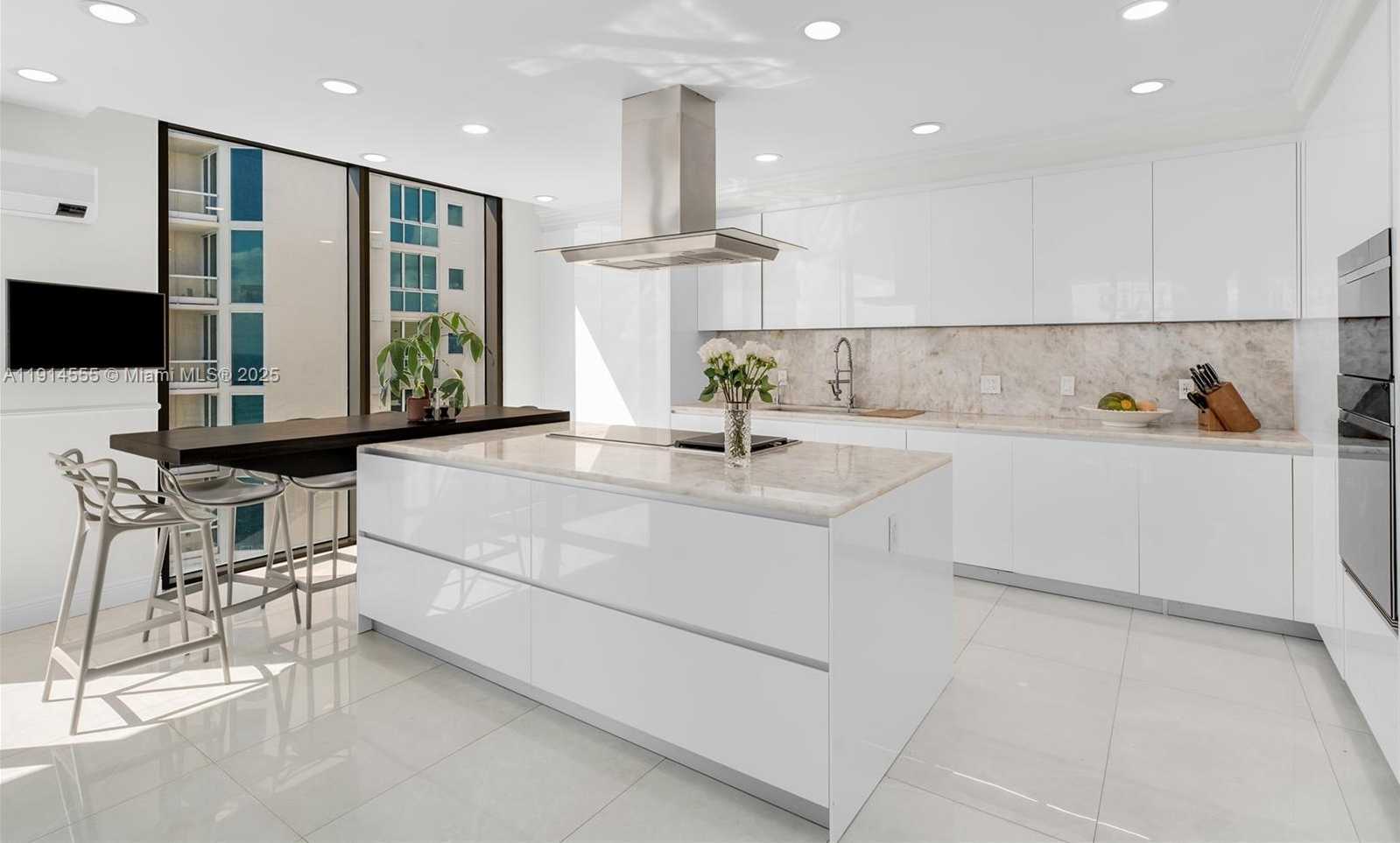 Small Image of 16275 COLLINS AVE #UPH1, Sunny Isles Beach Number 11