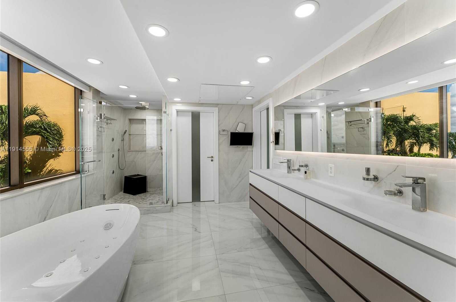 Small Image of 16275 COLLINS AVE #UPH1, Sunny Isles Beach Number 21