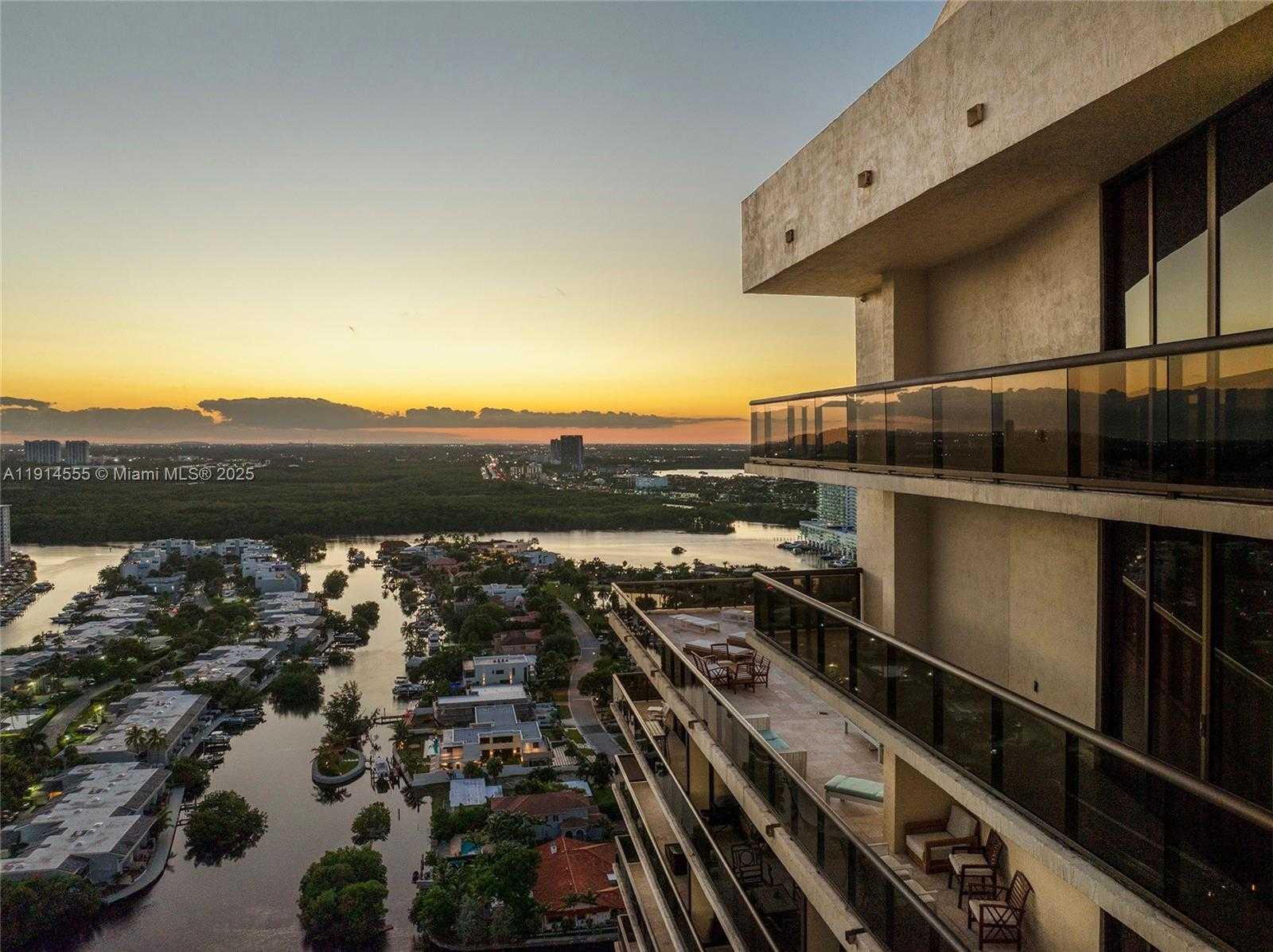 Small Image of 16275 COLLINS AVE #UPH1, Sunny Isles Beach Number 7