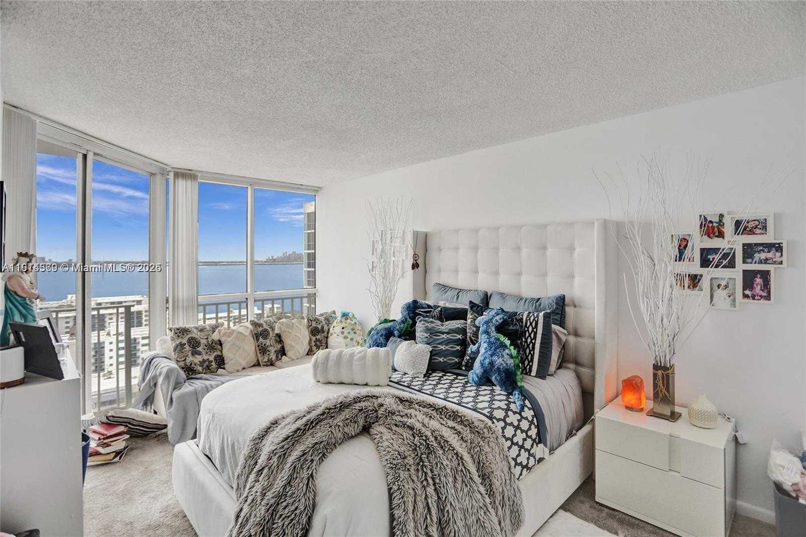 Small Image of 7601 EAST TREASURE DR #2421, North Bay Village Number 20