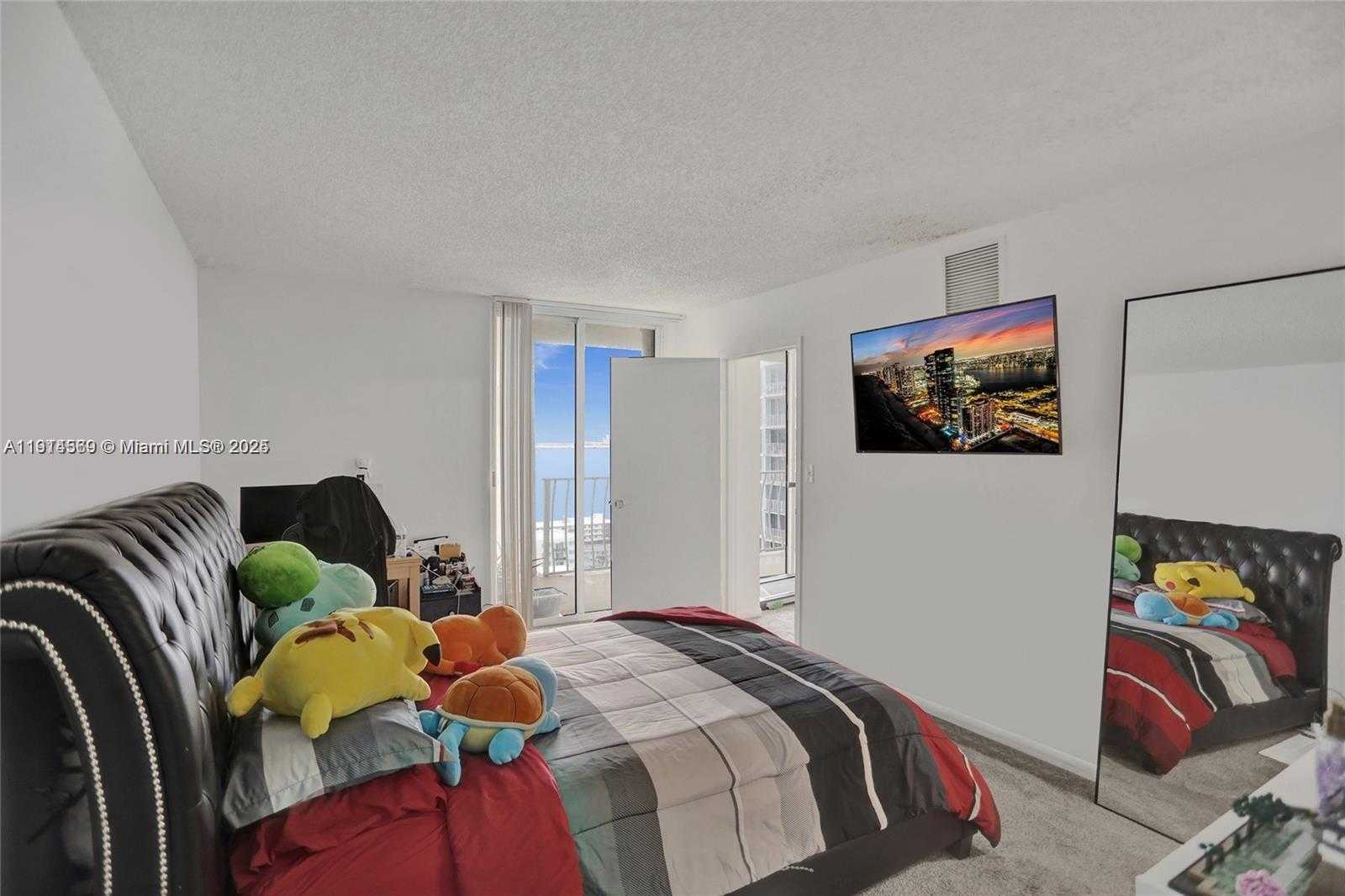 Small Image of 7601 EAST TREASURE DR #2421, North Bay Village Number 22