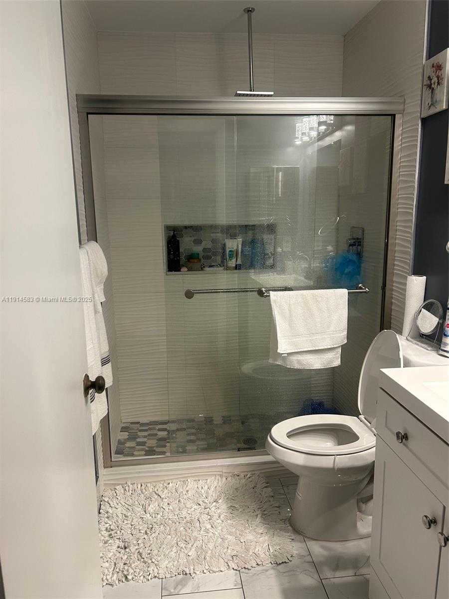 Small Image of 1025 GREEN PINE BLVD #B, West Palm Beach Number 7