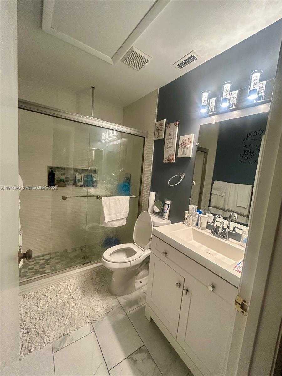 Small Image of 1025 GREEN PINE BLVD #B, West Palm Beach Number 8