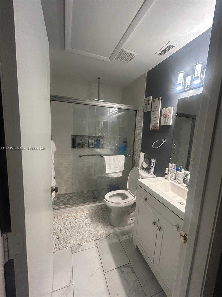 Small Image of 1025 GREEN PINE BLVD #B, West Palm Beach Number 9