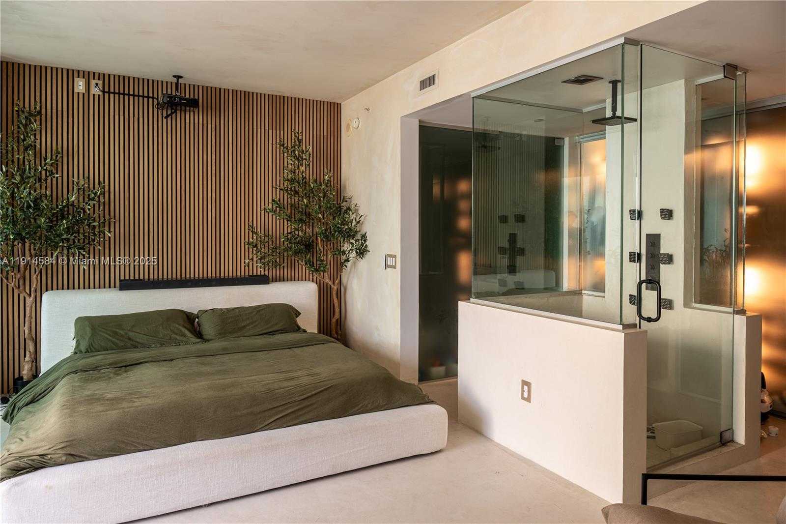 Small Image of 1040 BISCAYNE BLVD #2905, Miami Number 8