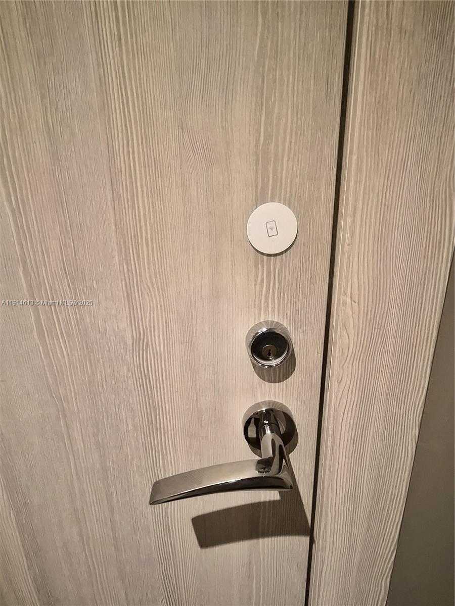 Small Image of 1000 SOUTH EAST BRICKELL PLZ #2101, Miami Number 15