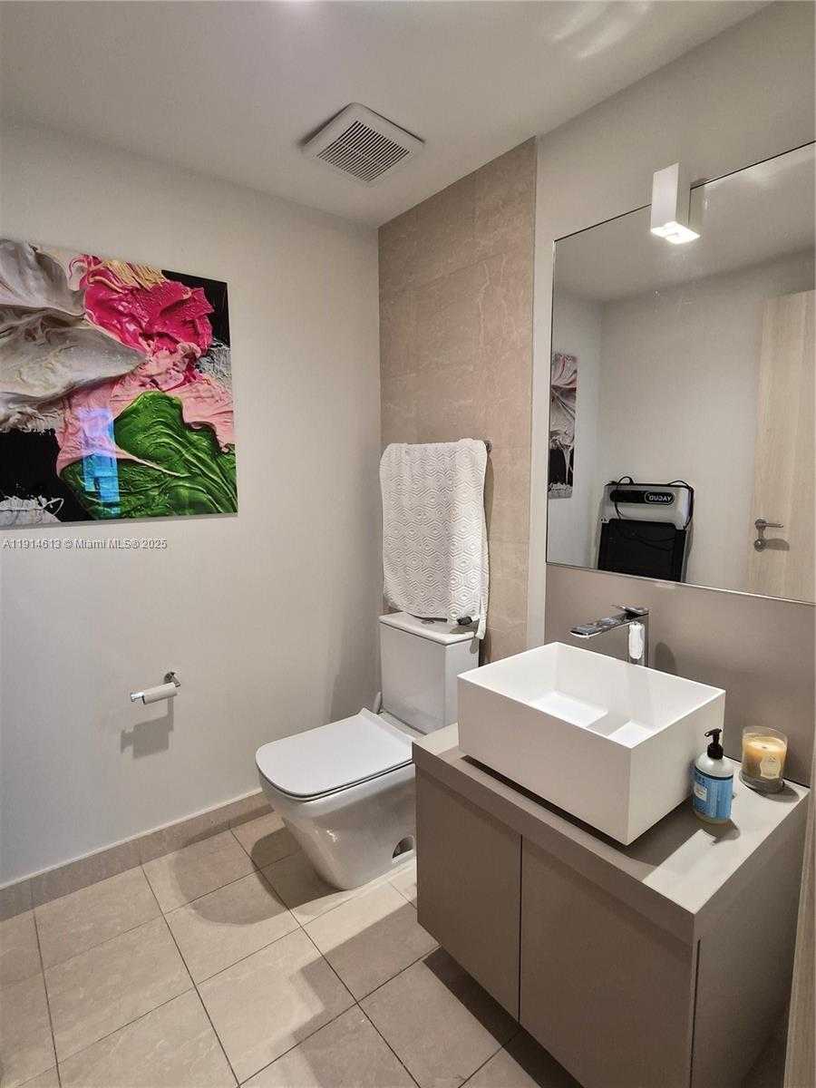 Small Image of 1000 SOUTH EAST BRICKELL PLZ #2101, Miami Number 18