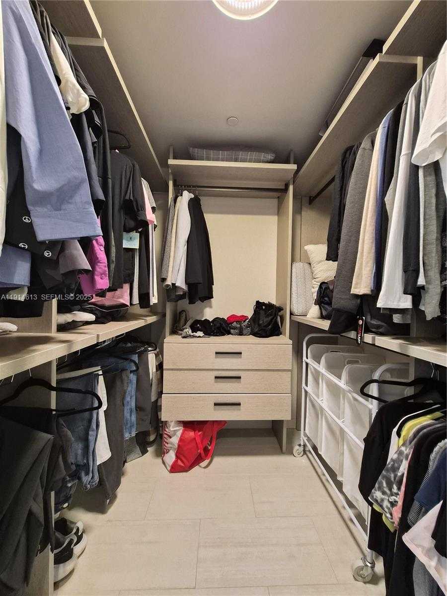 Imagen de Pequeño Objeto