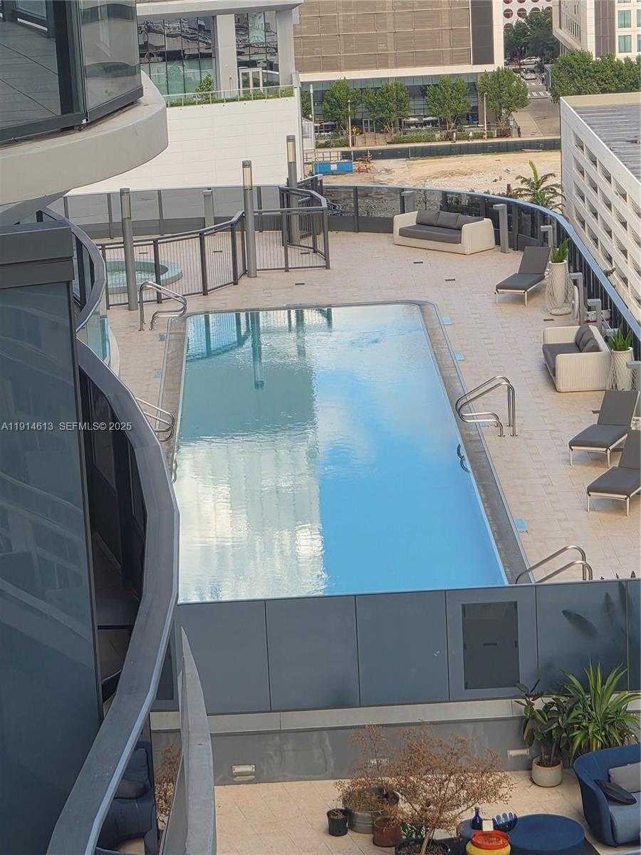 Imagen de Pequeño Objeto