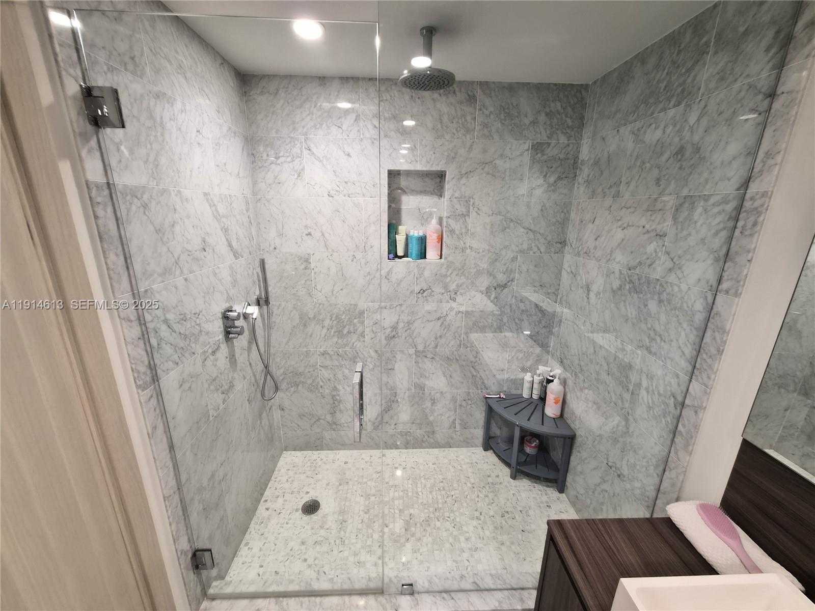 Imagen de Pequeño Objeto