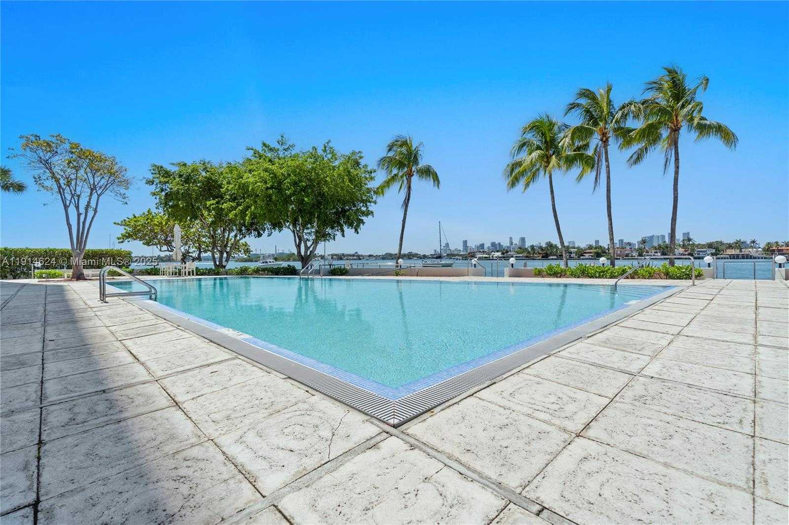 Small Image of 3 ISLAND AVE #PHD 15D, Miami Beach Number 14