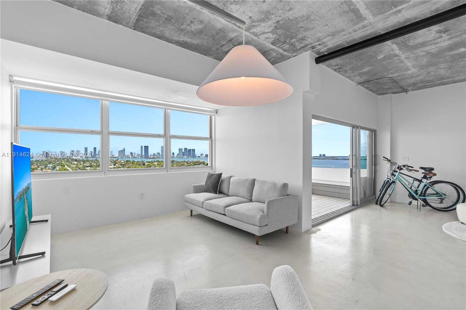 Small Image of 3 ISLAND AVE #PHD 15D, Miami Beach Number 25