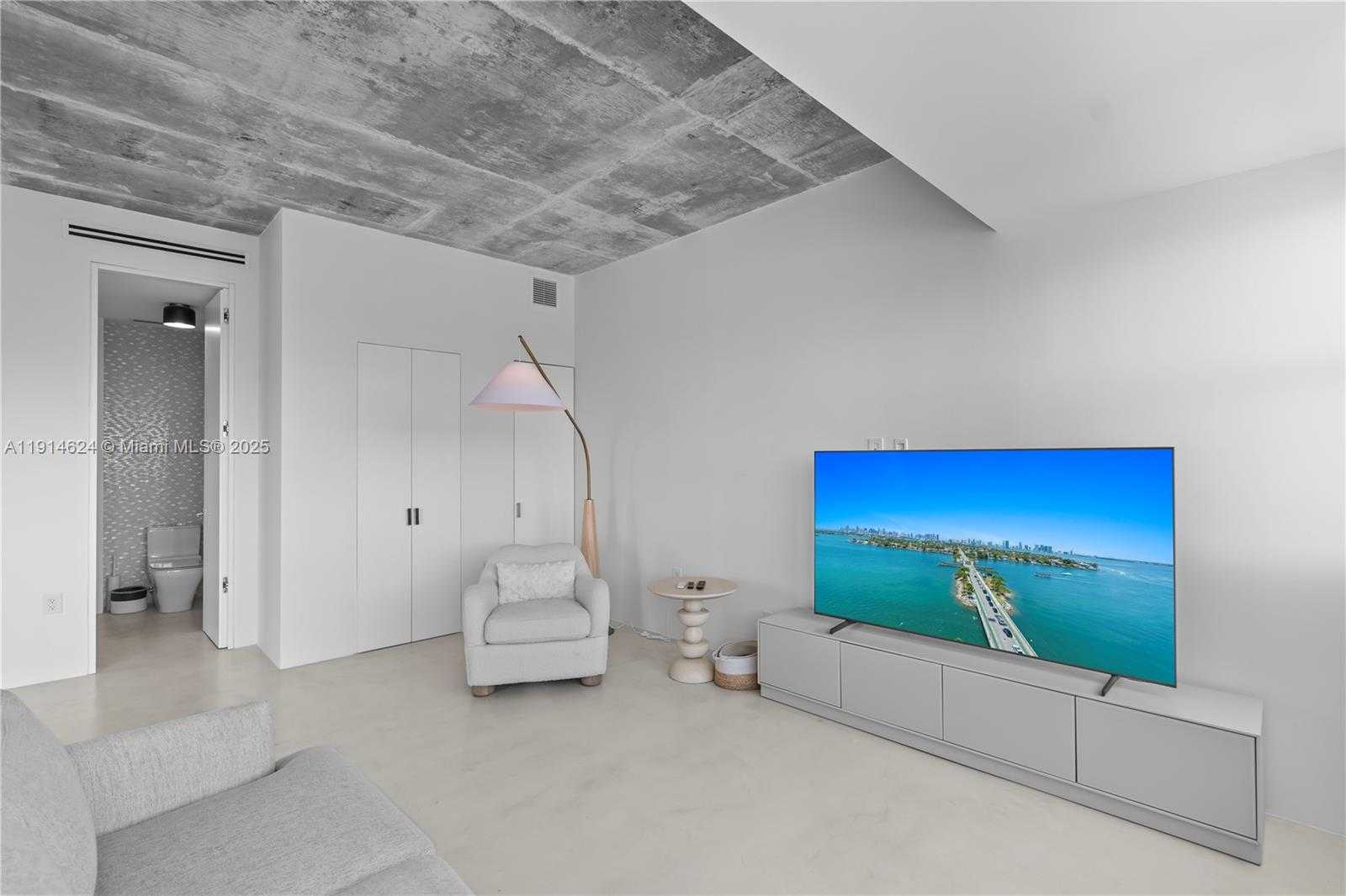 Small Image of 3 ISLAND AVE #PHD 15D, Miami Beach Number 27