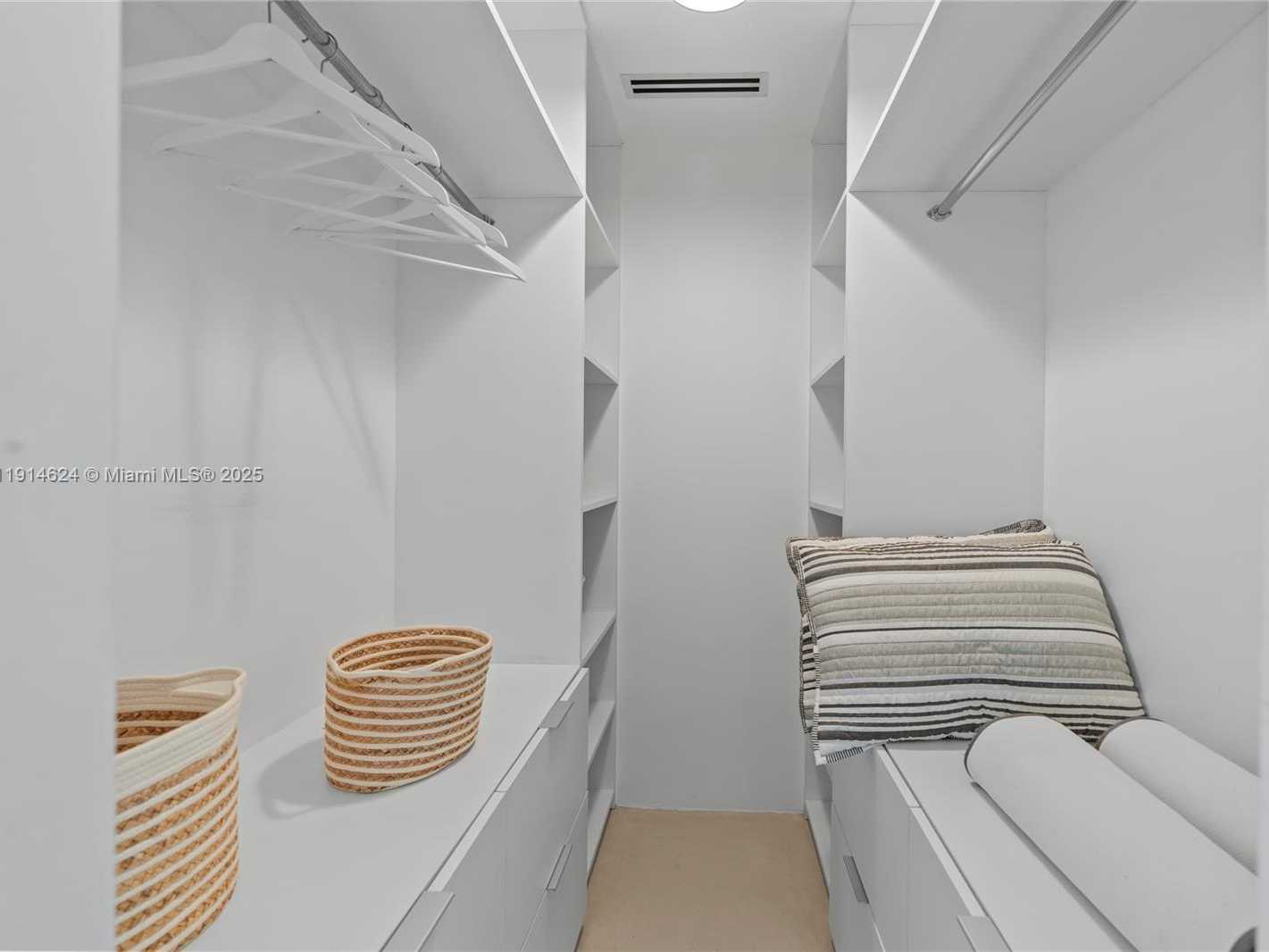 Small Image of 3 ISLAND AVE #PHD 15D, Miami Beach Number 38