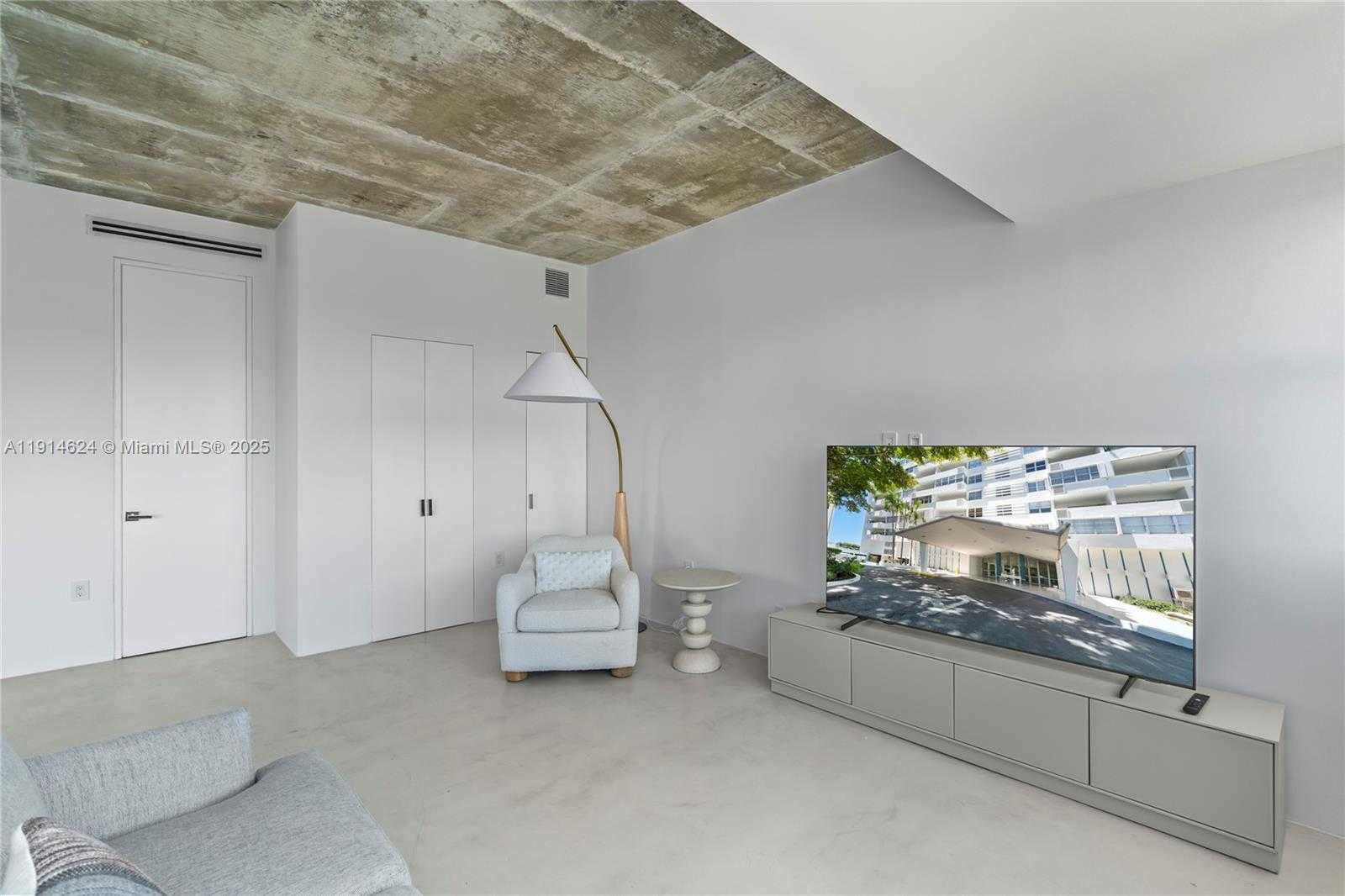 Small Image of 3 ISLAND AVE #PHD 15D, Miami Beach Number 9