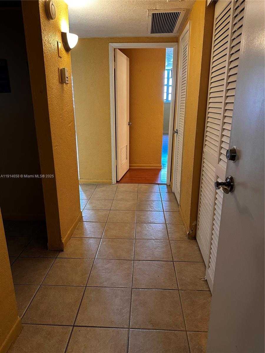 Small Image of 19390 COLLINS AVE #704, Sunny Isles Beach Number 4