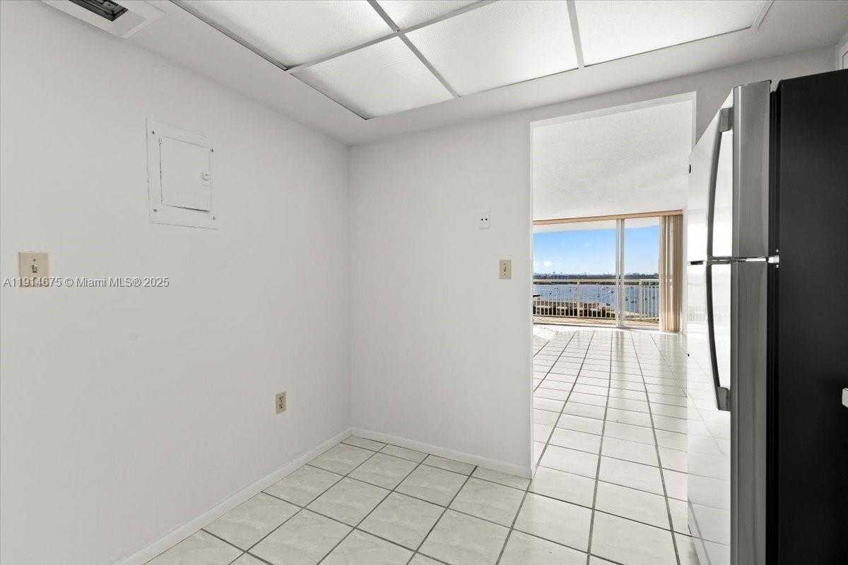 Small Image of 18011 BISCAYNE BLVD *BOAT SLIP* #& 1603, Aventura Number 10