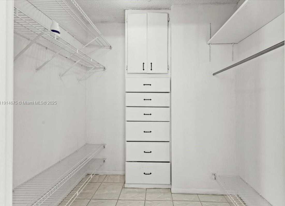 Small Image of 18011 BISCAYNE BLVD *BOAT SLIP* #& 1603, Aventura Number 16