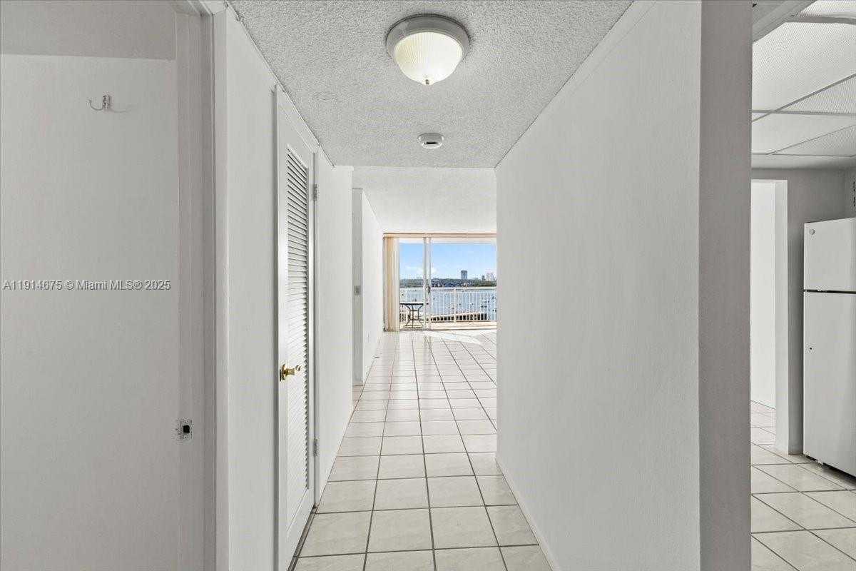 Small Image of 18011 BISCAYNE BLVD *BOAT SLIP* #& 1603, Aventura Number 3