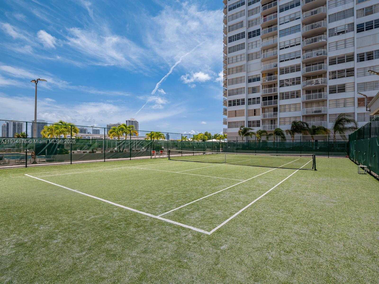 Small Image of 18011 BISCAYNE BLVD *BOAT SLIP* #& 1603, Aventura Number 36