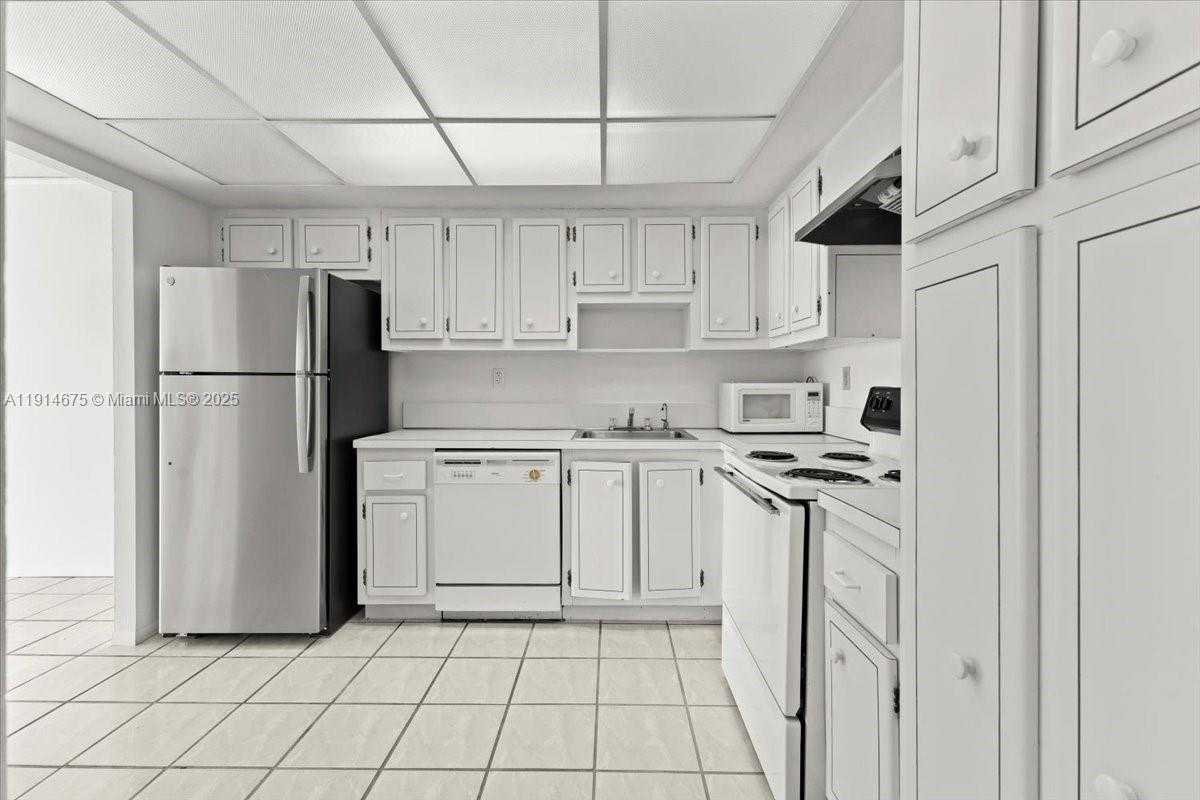 Small Image of 18011 BISCAYNE BLVD *BOAT SLIP* #& 1603, Aventura Number 7