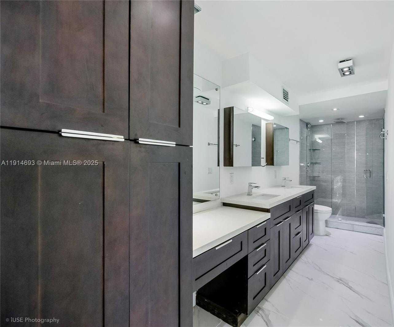 Small Image of 2016 BAY DR #904, Miami Beach Number 10