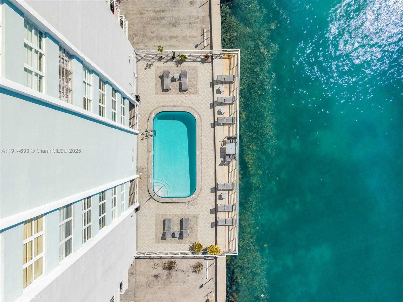 Small Image of 2016 BAY DR #904, Miami Beach Number 20