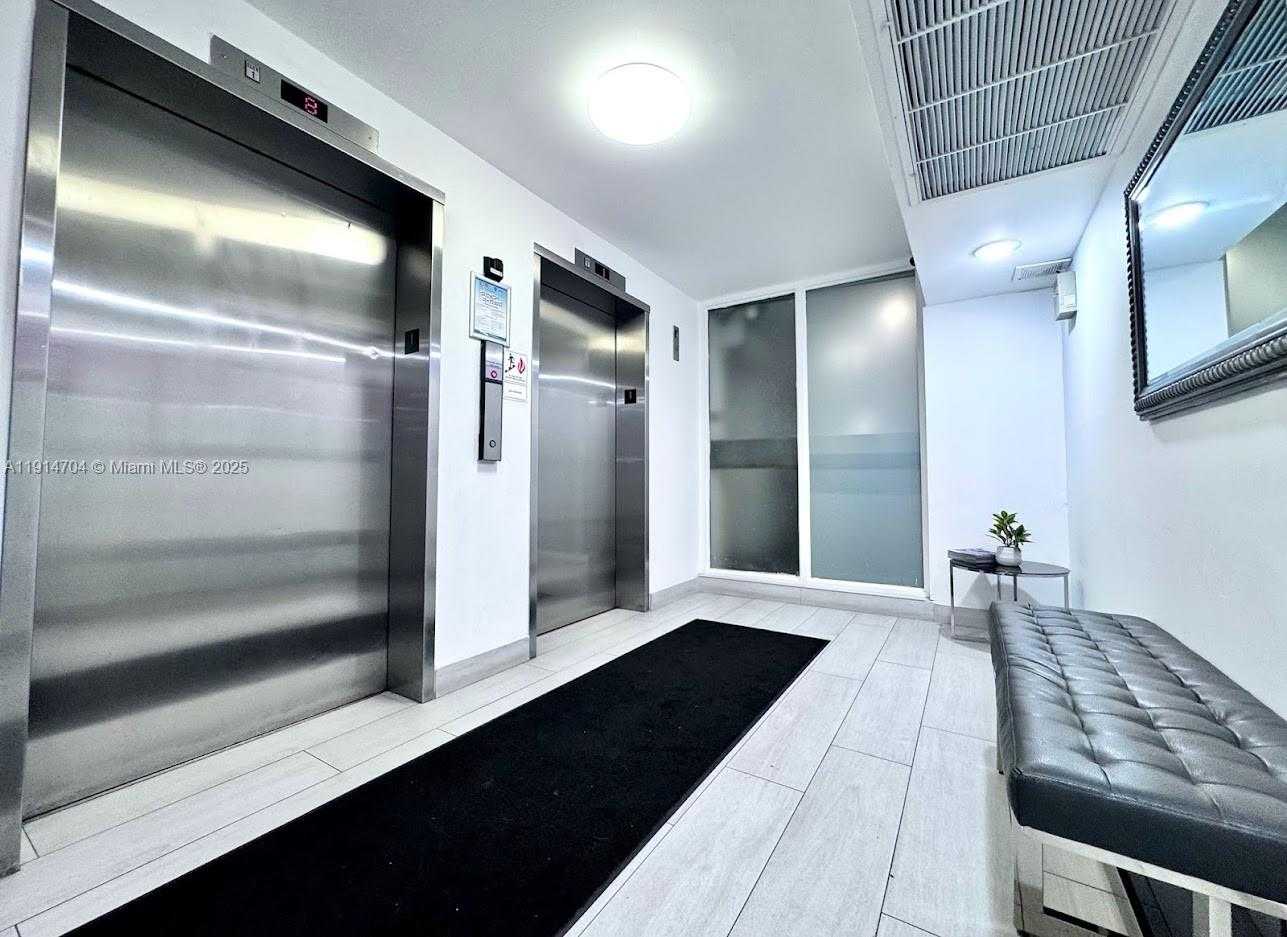 Small Image of 3475 NORTH COUNTRY CLUB DR #610, Aventura Number 14