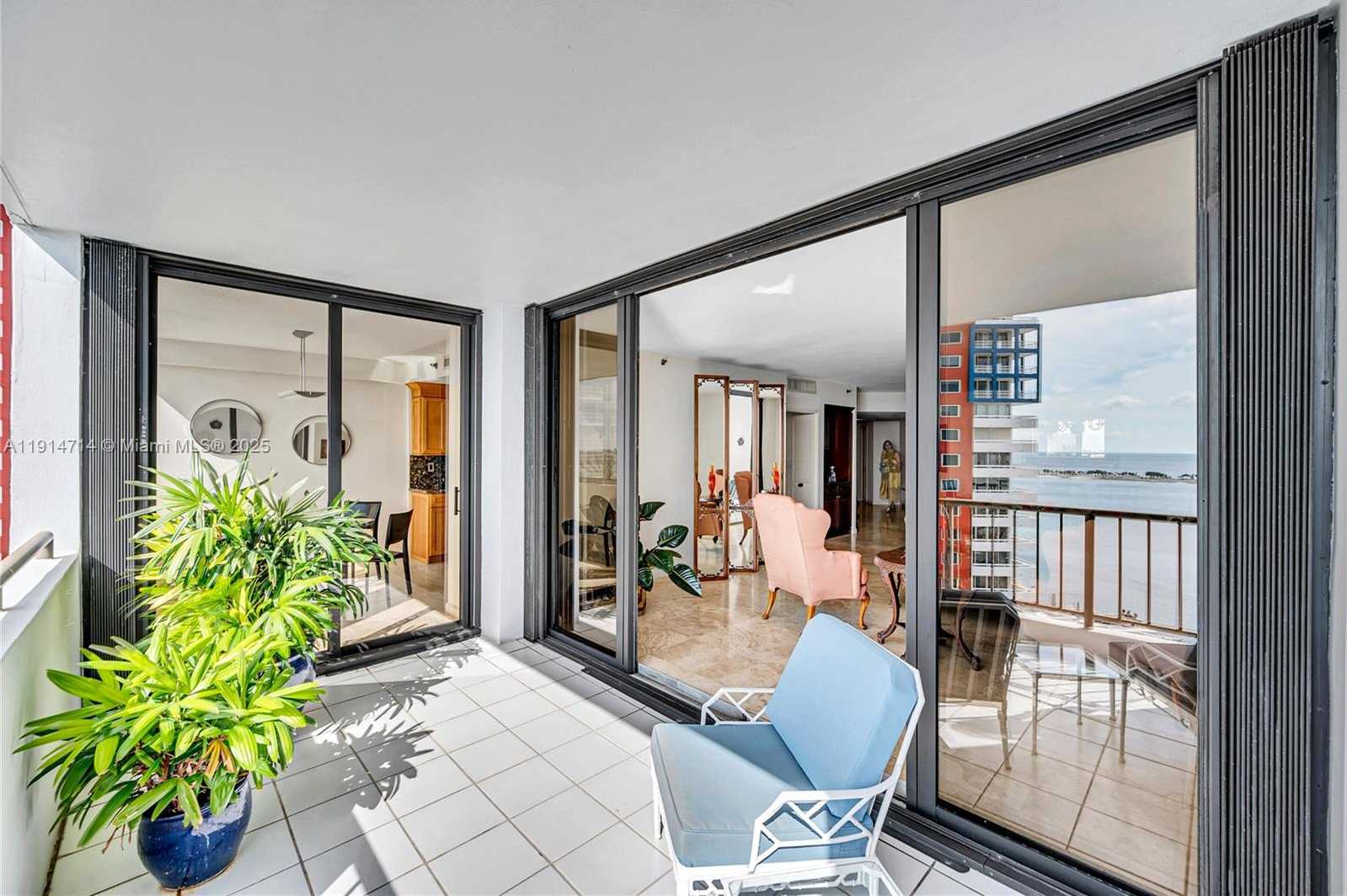 Small Image of 1581 BRICKELL AVE #1204, Miami Number 20