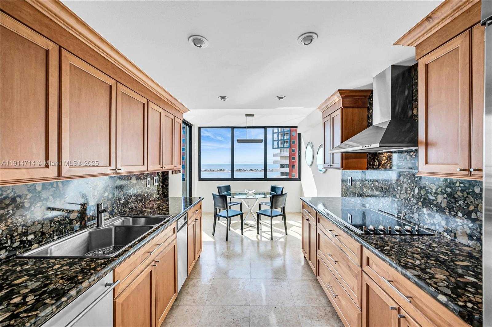 Small Image of 1581 BRICKELL AVE #1204, Miami Number 21