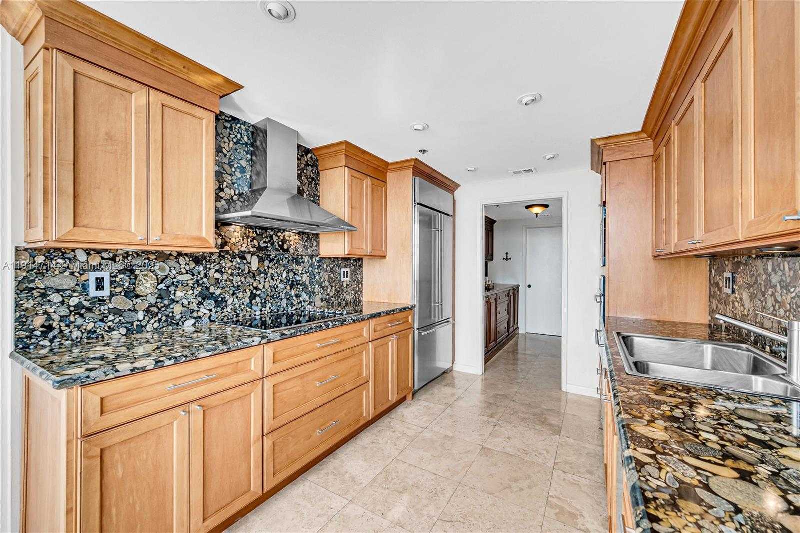 Small Image of 1581 BRICKELL AVE #1204, Miami Number 24