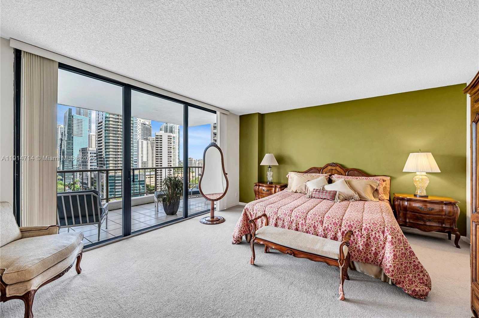 Small Image of 1581 BRICKELL AVE #1204, Miami Number 30