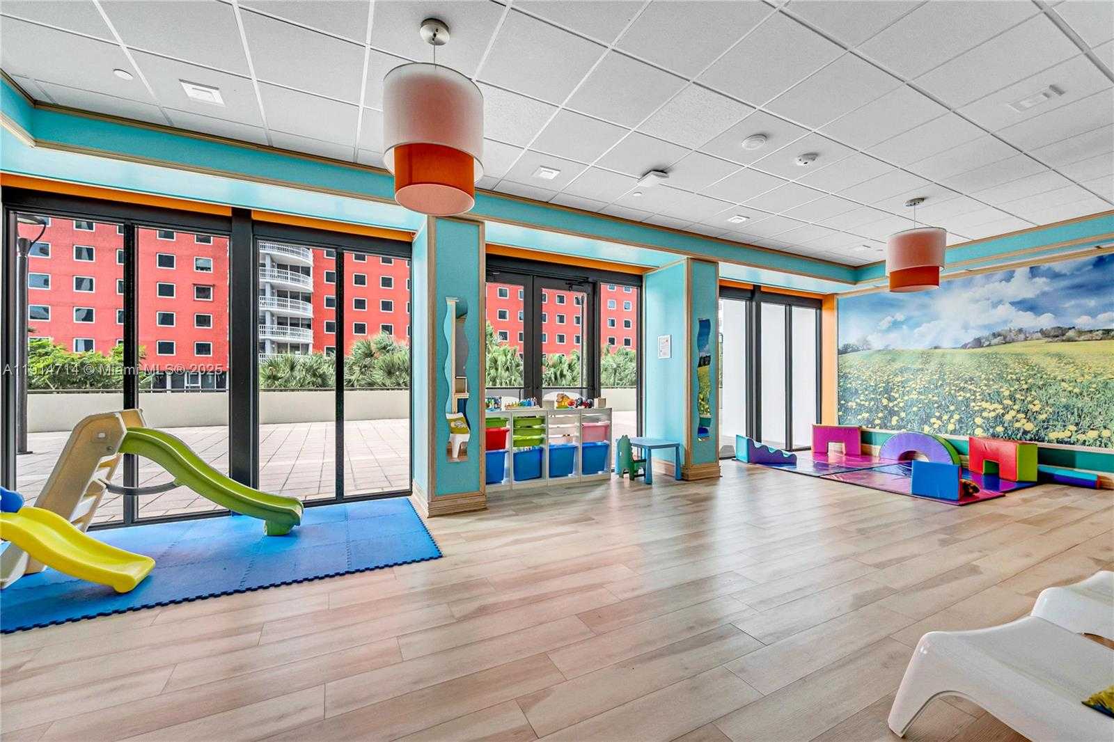 Small Image of 1581 BRICKELL AVE #1204, Miami Number 49