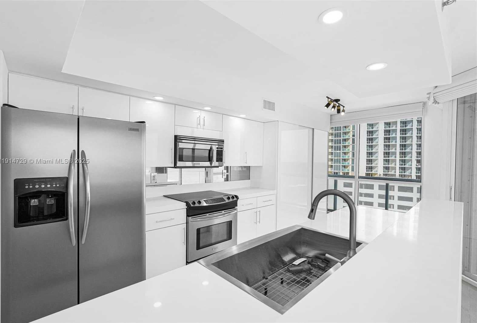 Small Image of 16485 COLLINS AVE #1236, Sunny Isles Beach Number 14