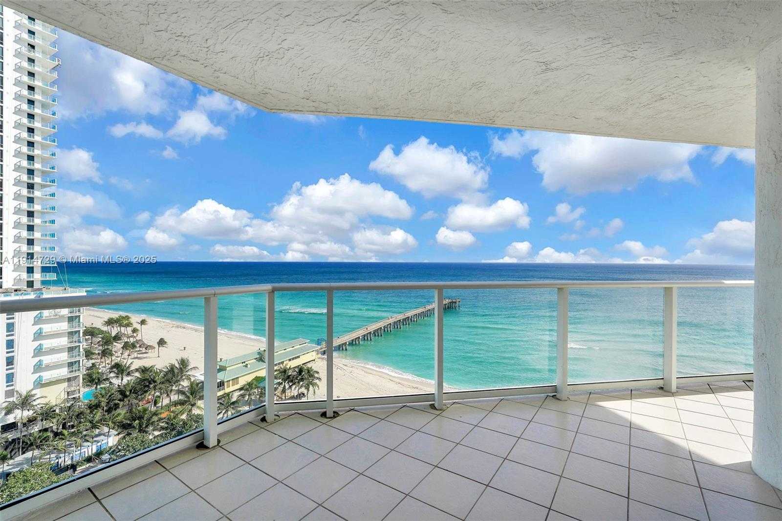 Small Image of 16485 COLLINS AVE #1236, Sunny Isles Beach Number 4