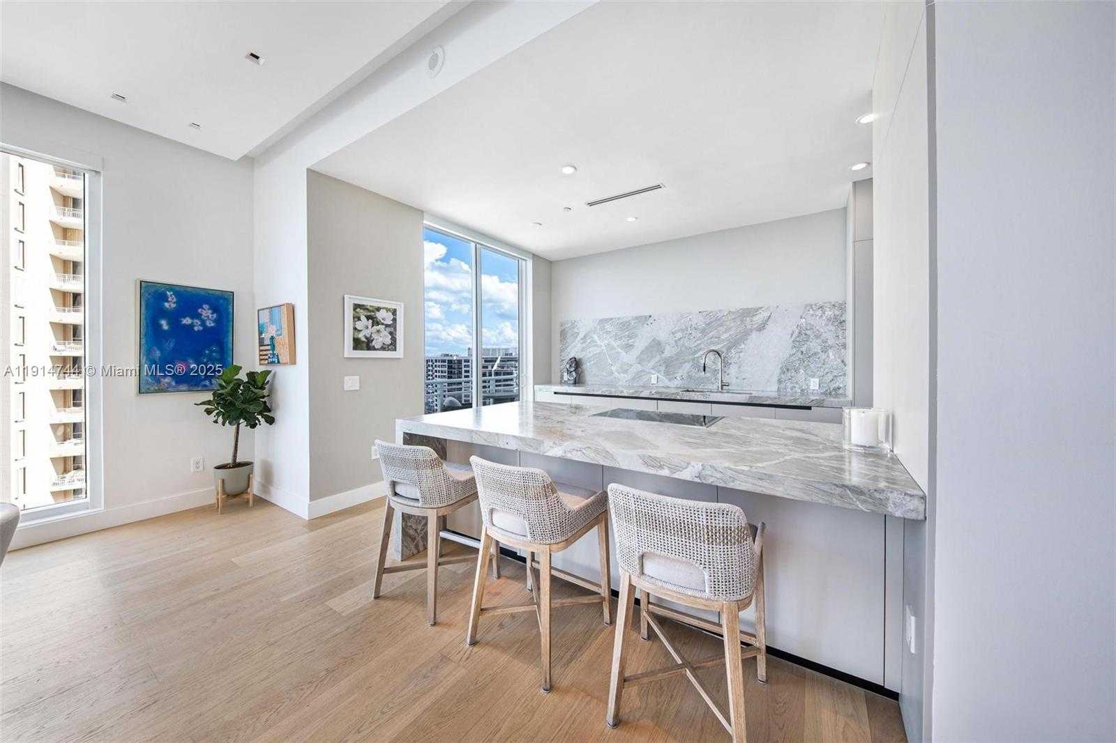 Small Image of 900 BRICKELL KEY BLVD #1403, Miami Number 10