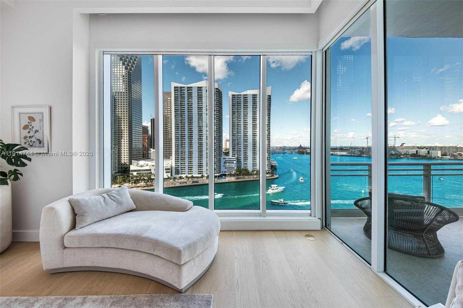 Small Image of 900 BRICKELL KEY BLVD #1403, Miami Number 14