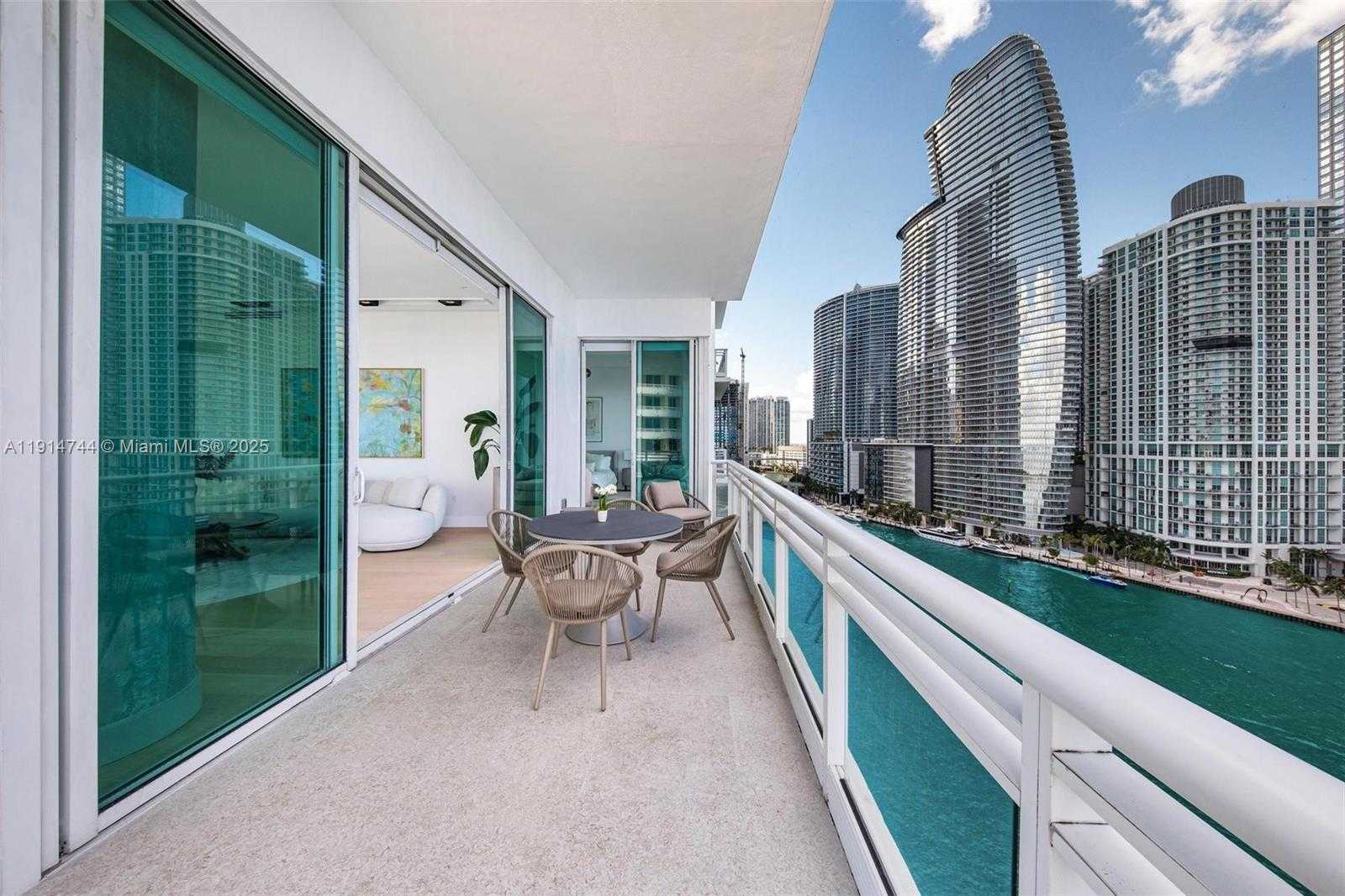 Small Image of 900 BRICKELL KEY BLVD #1403, Miami Number 17