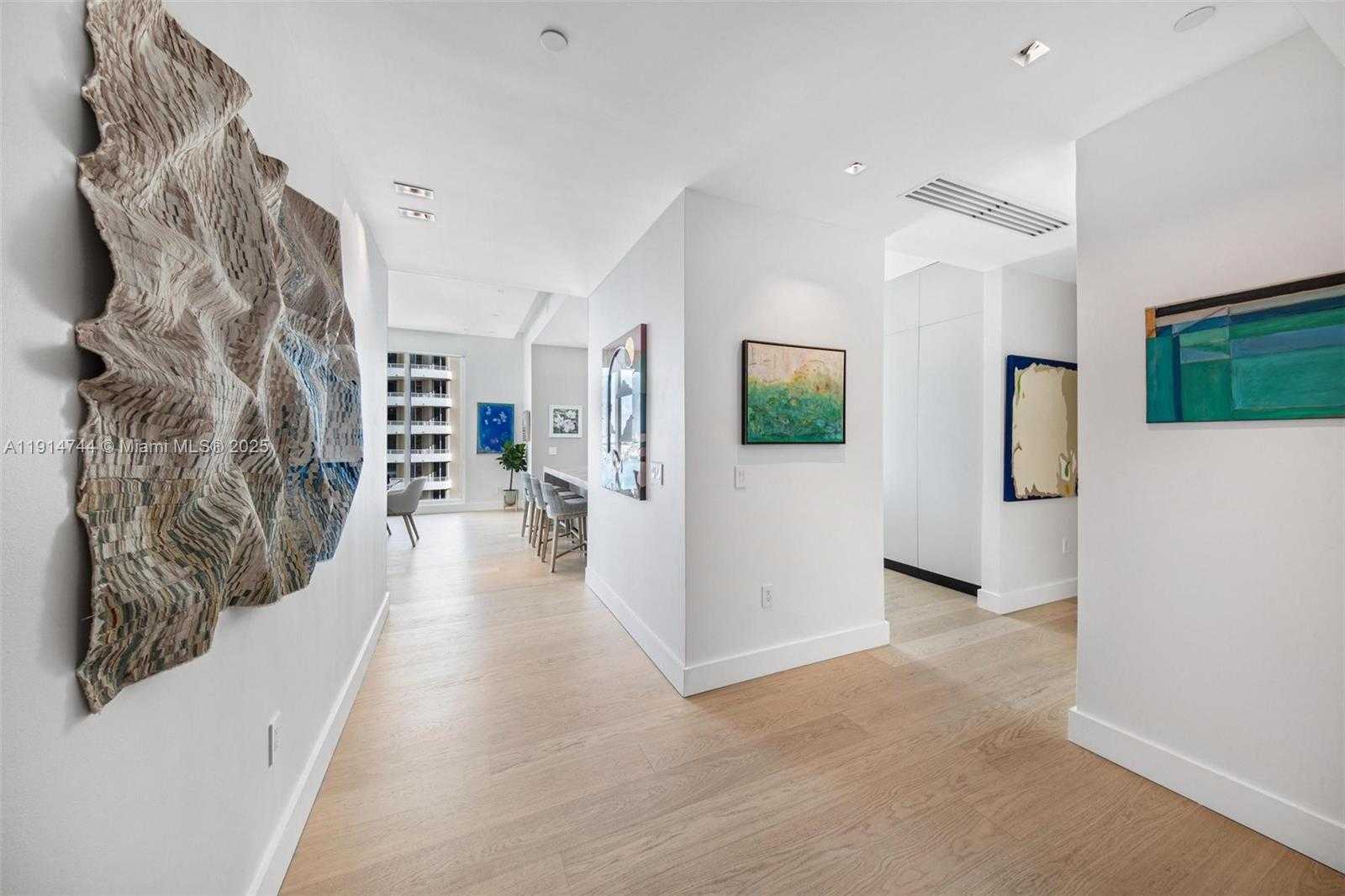 Small Image of 900 BRICKELL KEY BLVD #1403, Miami Number 22