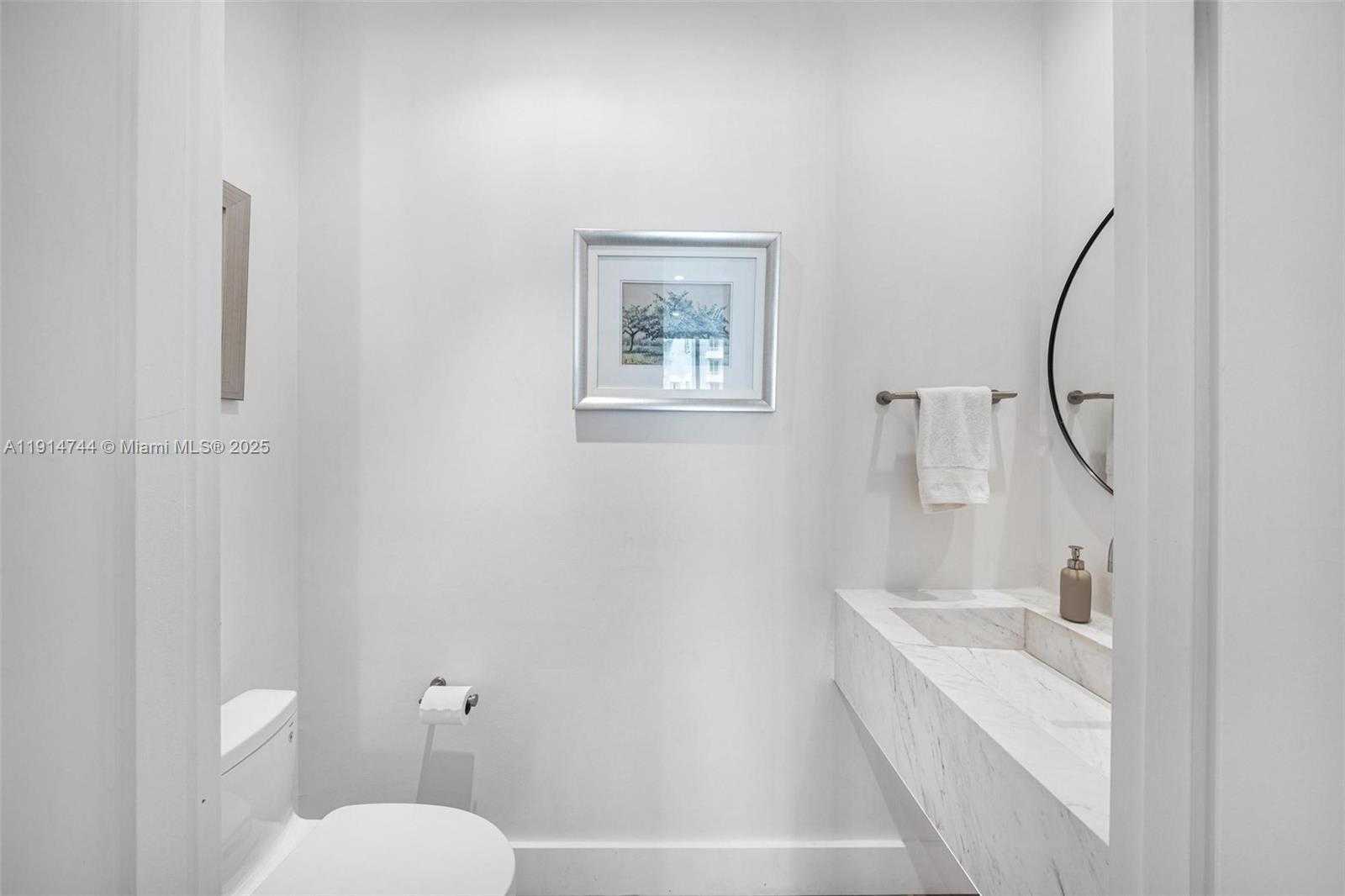 Small Image of 900 BRICKELL KEY BLVD #1403, Miami Number 25