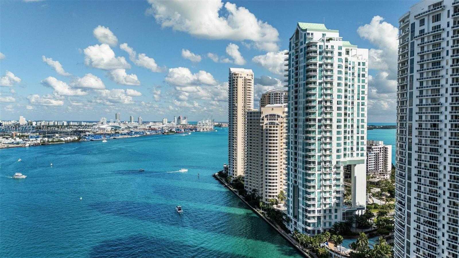 Small Image of 900 BRICKELL KEY BLVD #1403, Miami Number 3