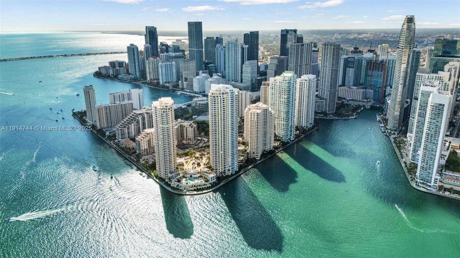 Small Image of 900 BRICKELL KEY BLVD #1403, Miami Number 4