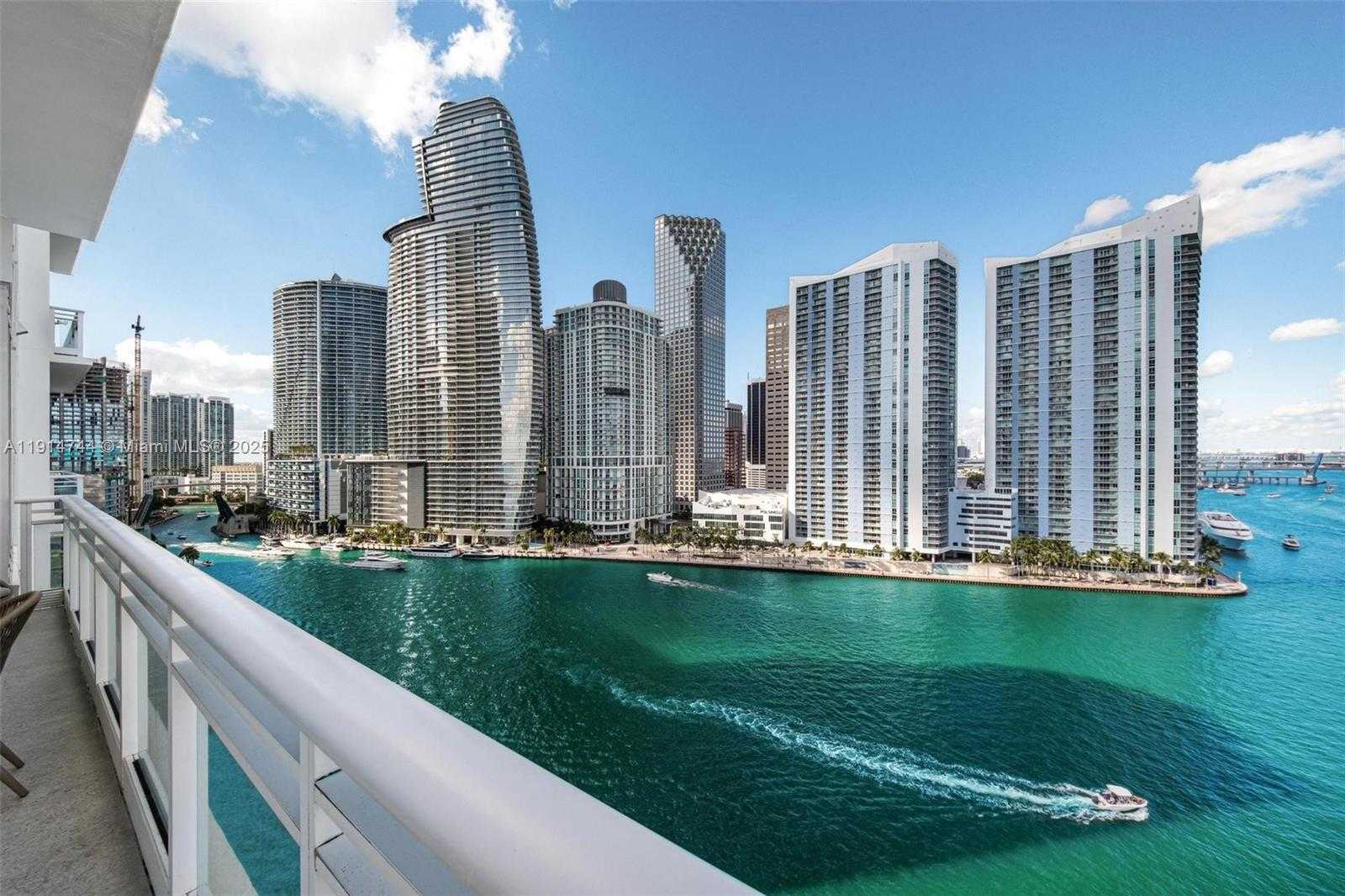 Small Image of 900 BRICKELL KEY BLVD #1403, Miami Number 5