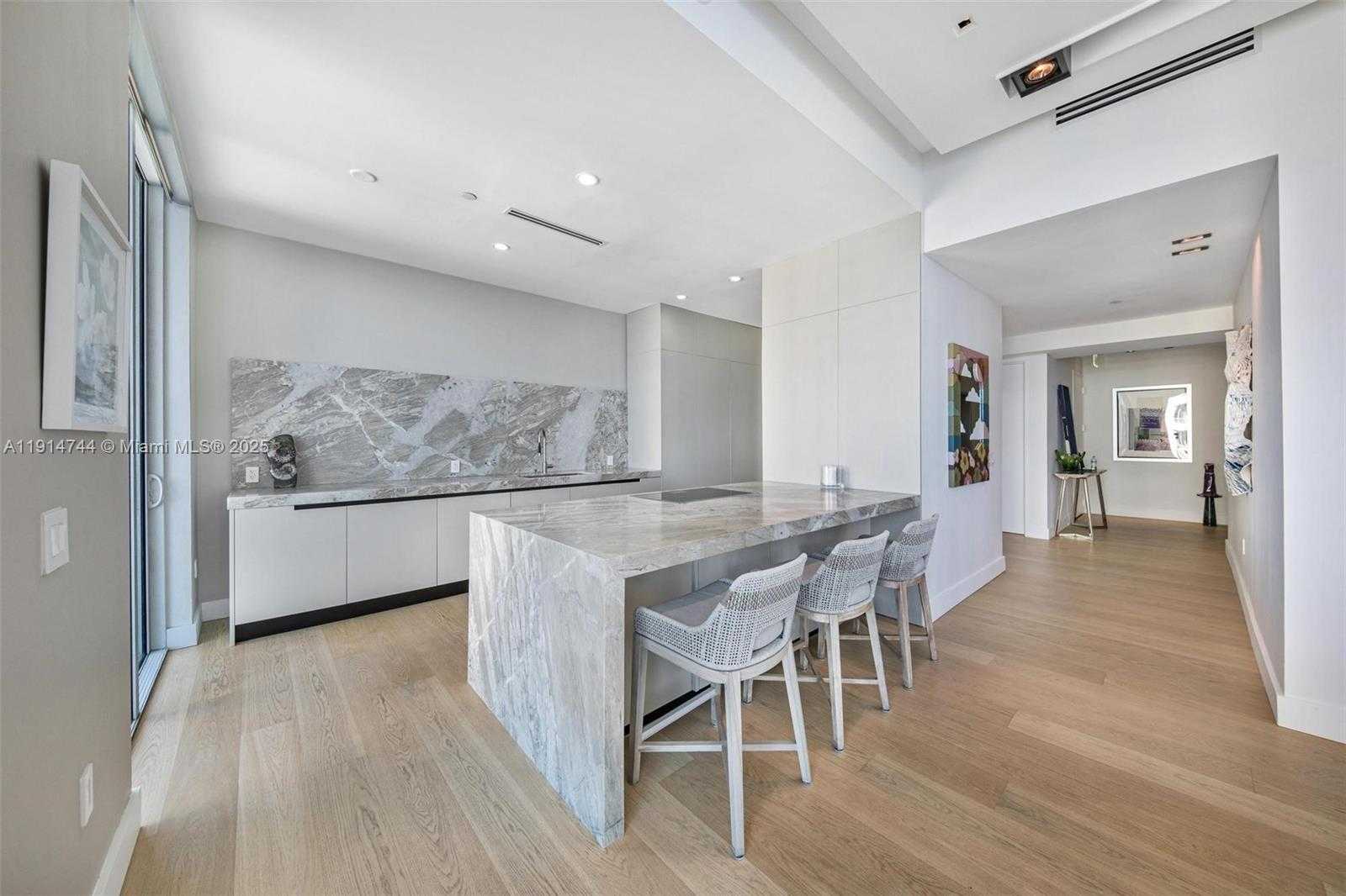 Small Image of 900 BRICKELL KEY BLVD #1403, Miami Number 9