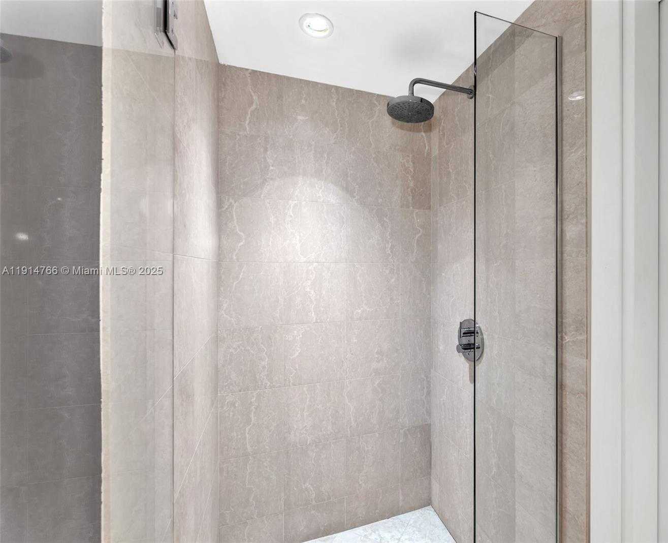 Small Image of 200 BISCAYNE BOULEVARD WAY #4408, Miami Number 17