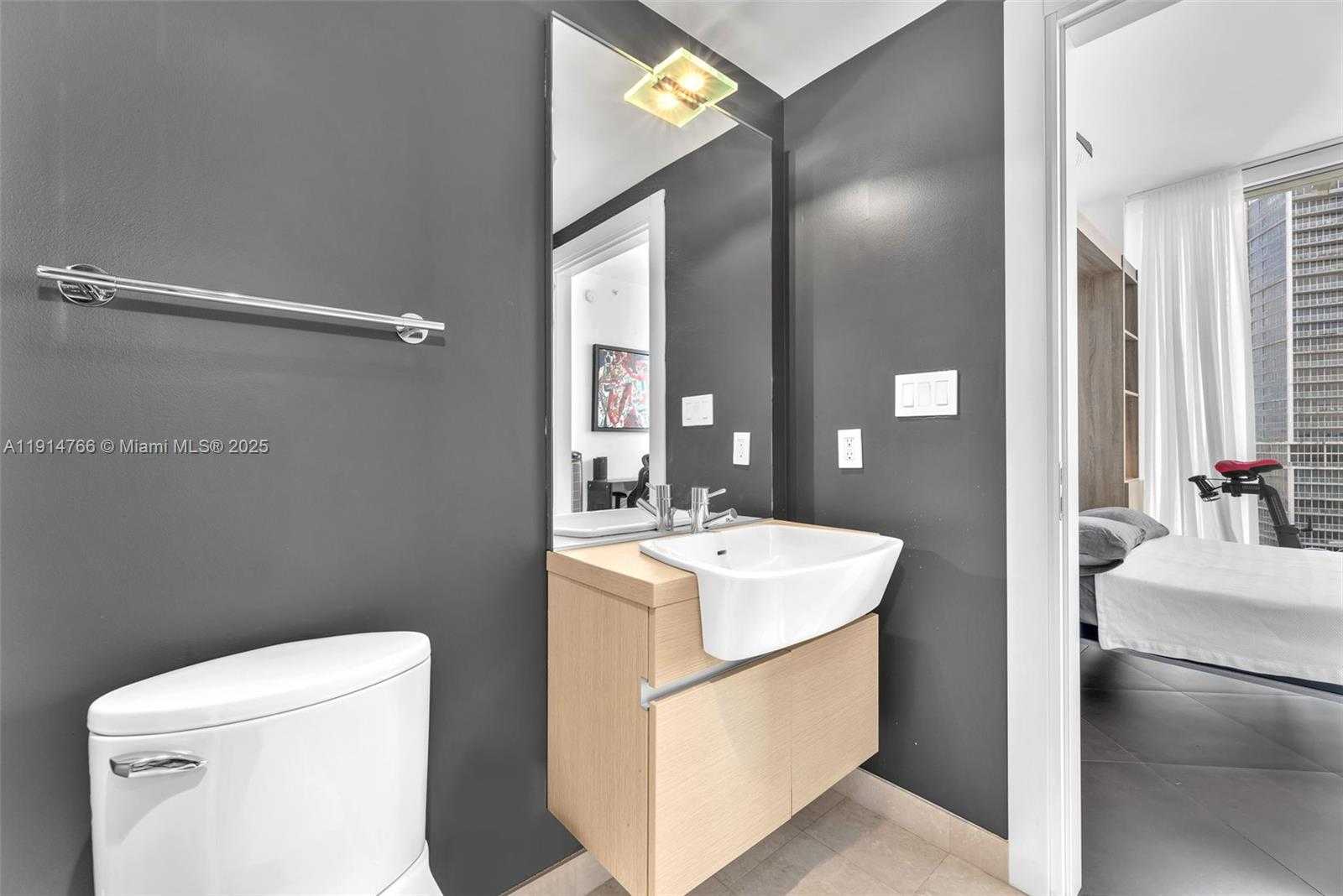 Small Image of 200 BISCAYNE BOULEVARD WAY #4408, Miami Number 23