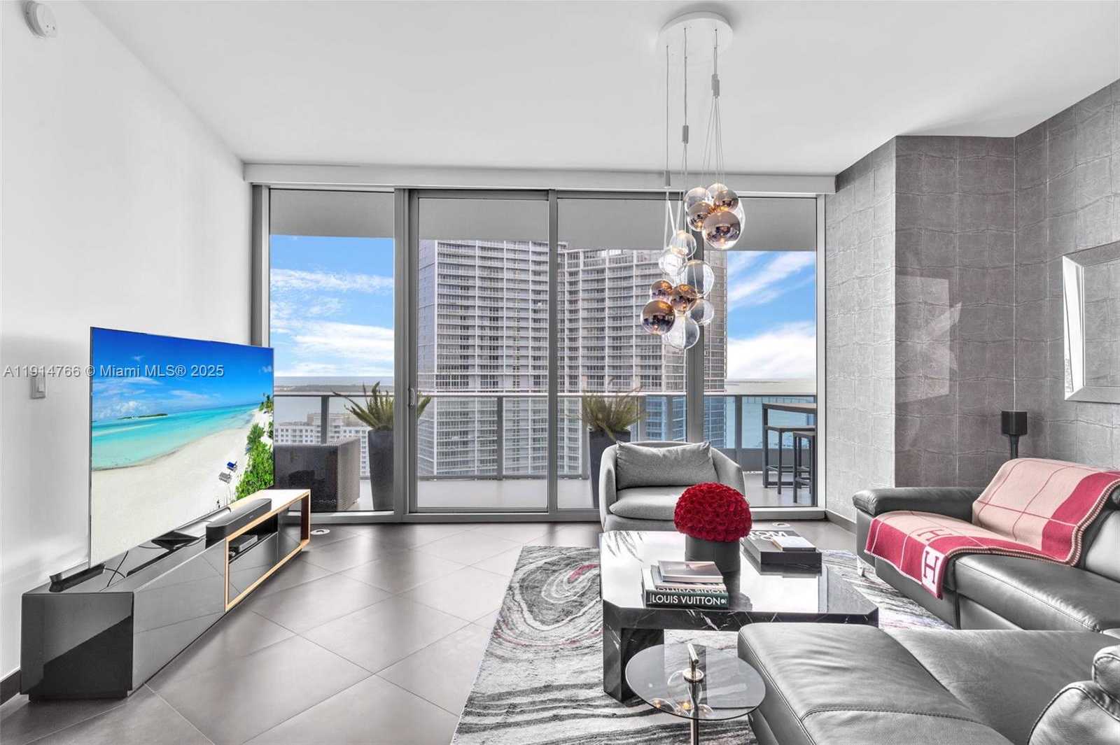 Small Image of 200 BISCAYNE BOULEVARD WAY #4408, Miami Number 4