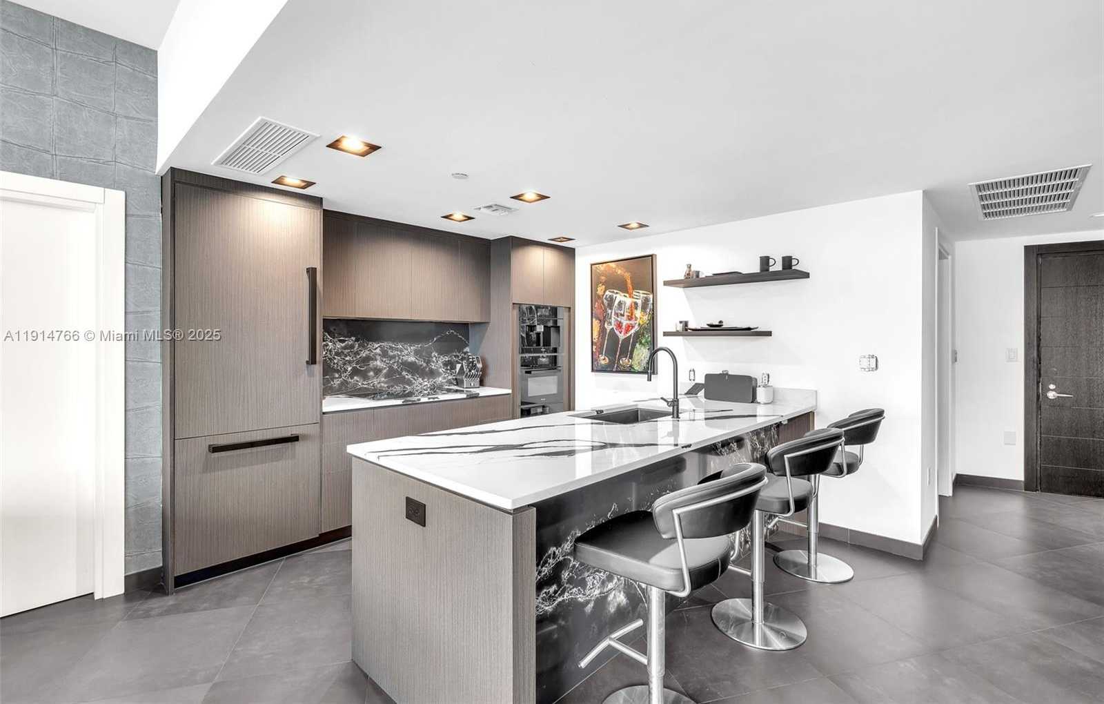 Small Image of 200 BISCAYNE BOULEVARD WAY #4408, Miami Number 7