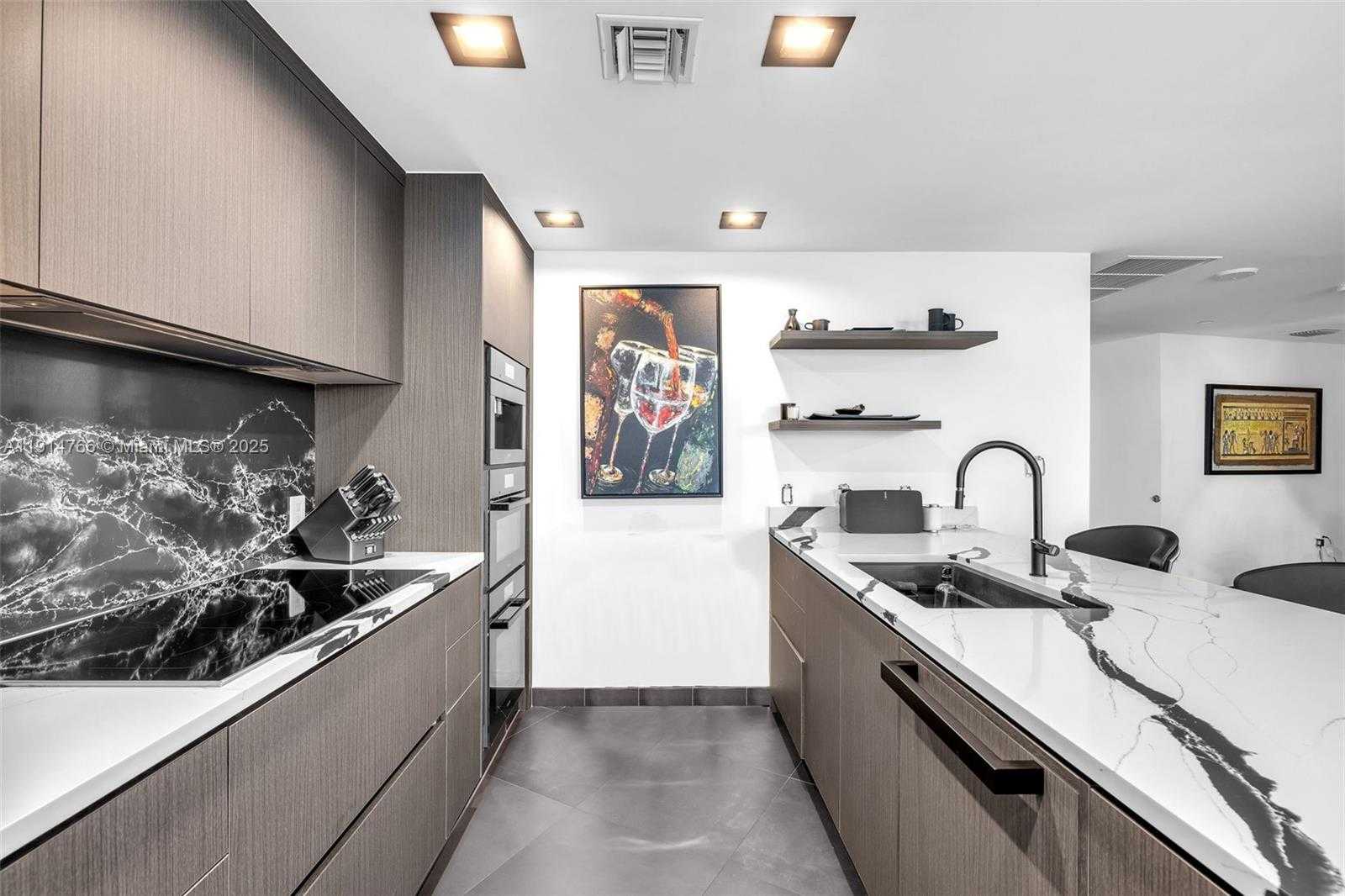 Small Image of 200 BISCAYNE BOULEVARD WAY #4408, Miami Number 8